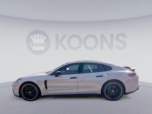 2019 Porsche Panamera 4