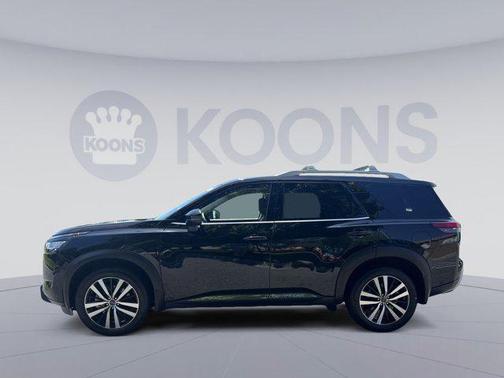 Super Black 2024 Nissan Pathfinder Platinum 4WD