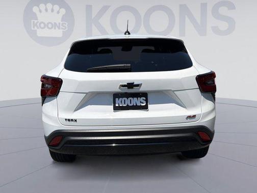 Summit White 2024 Chevrolet Trax FWD 1RS