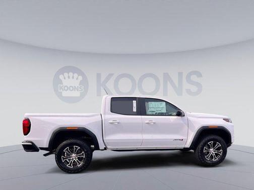 2025 GMC Canyon Base
