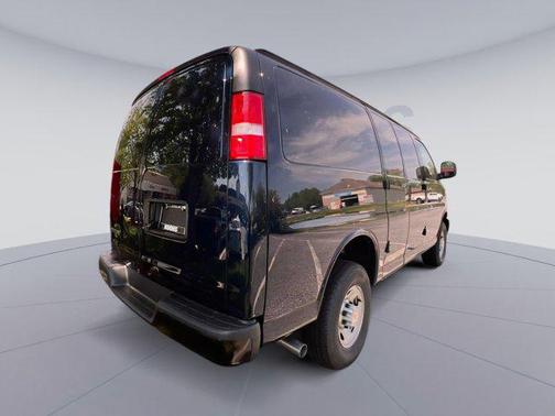 2025 Chevrolet Express 2500 RWD 2500 Regular Wheelbase WT