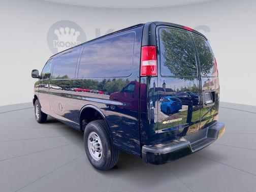 2025 Chevrolet Express 2500 RWD 2500 Regular Wheelbase WT