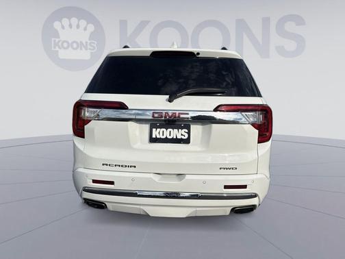 Summit White 2022 GMC Acadia Denali