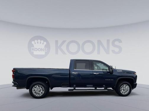 Northsky Blue Metallic 2022 Chevrolet Silverado 2500 High Country