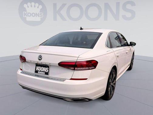 2021 Volkswagen Passat 2.0T SE