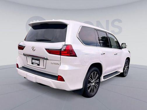 2021 Lexus LX 570 Three-Row
