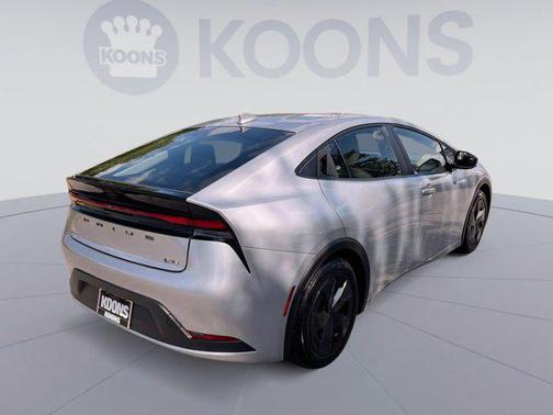 2023 Toyota Prius LE