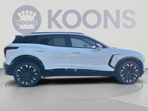 Summit White 2024 Chevrolet Blazer EV eAWD RS