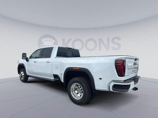 Glacier White Tricoat 2026 GMC Sierra 3500 Denali