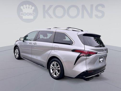 2021 Toyota Sienna Platinum 7 Passenger
