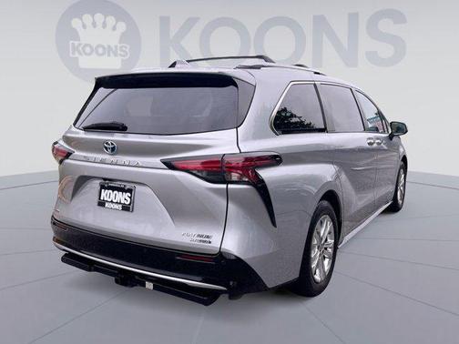 2021 Toyota Sienna Platinum 7 Passenger
