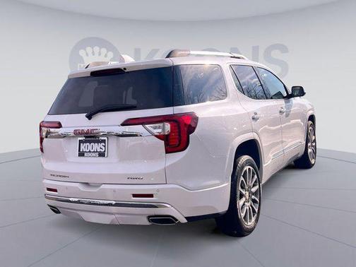 2023 GMC Acadia Denali