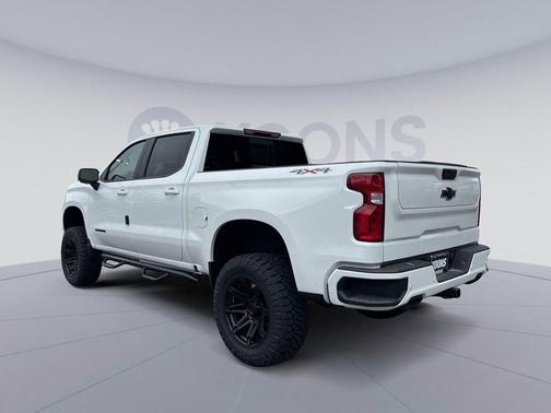 Summit White 2026 Chevrolet Silverado 1500 RST