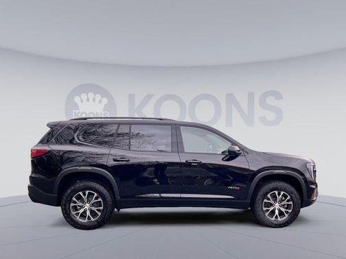 2025 GMC Acadia AWD AT4