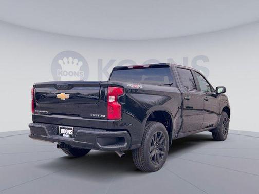 2025 Chevrolet Silverado 1500 Custom