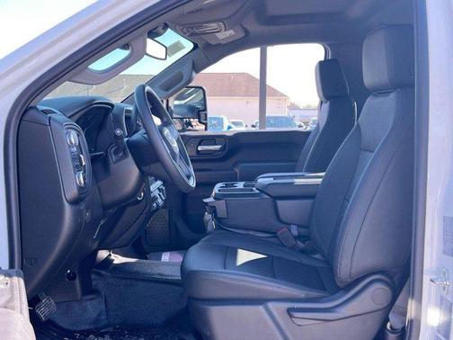 2025 GMC Sierra 2500 Base