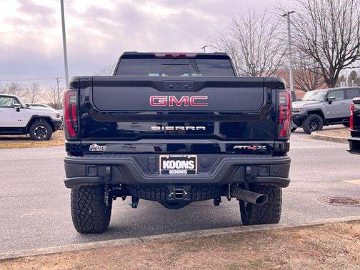 2025 GMC Sierra 2500 AT4