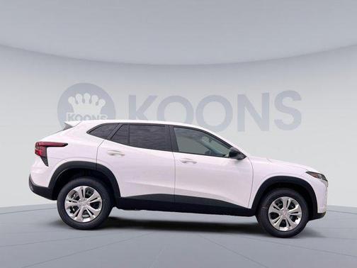2025 Chevrolet Trax LS