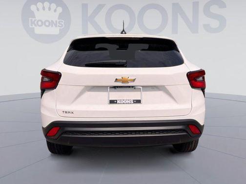 2025 Chevrolet Trax LS