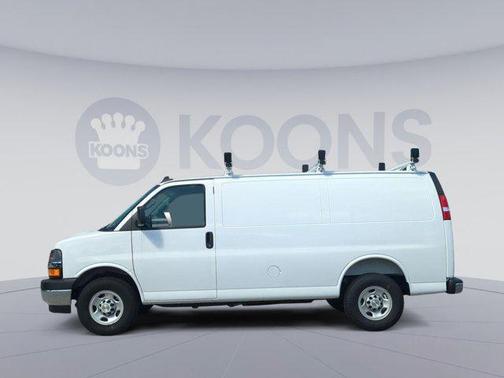 2025 Chevrolet Express 2500 RWD 2500 Regular Wheelbase WT