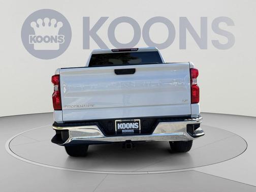 Summit White 2024 Chevrolet Silverado 1500 LT