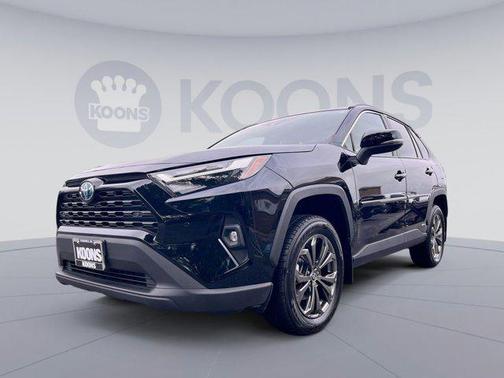 2022 Toyota RAV4 Hybrid XLE Premium