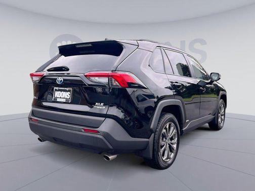 2022 Toyota RAV4 Hybrid XLE Premium