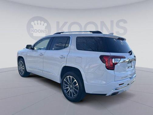 2023 GMC Acadia Denali