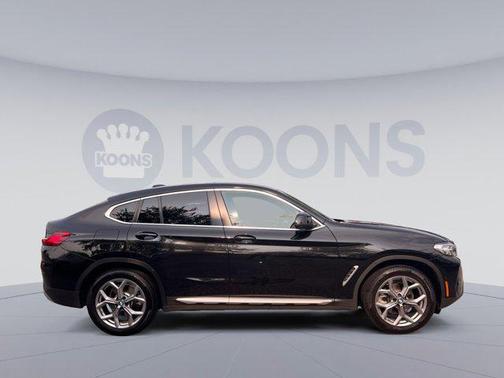 2024 BMW X4 xDrive30i