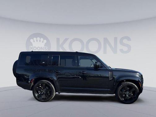 2024 Land Rover Defender 130 P400 X-Dynamic SE