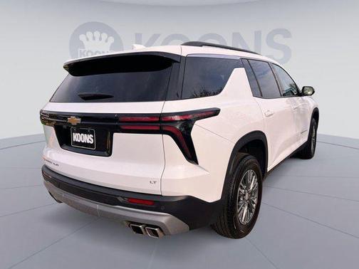 2024 Chevrolet Traverse LT