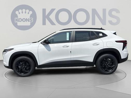 Summit White 2026 Chevrolet Trax LT