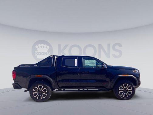 2025 GMC Canyon Base