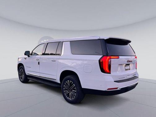 2026 GMC Yukon XL 4WD Elevation