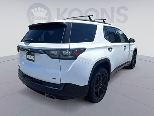 Summit White 2018 Chevrolet Traverse Premier