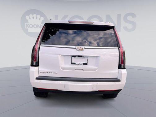 2017 Cadillac Escalade Luxury