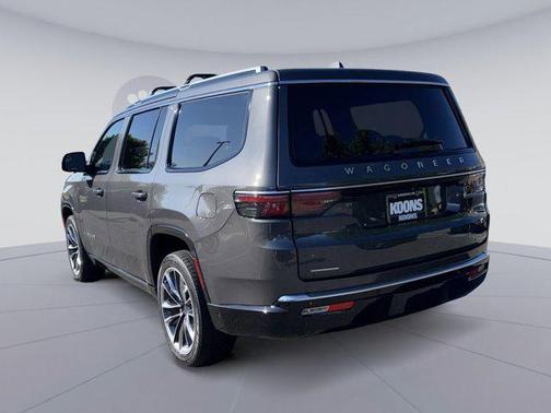 Baltic Gray Metallic Clearcoat 2022 Jeep Wagoneer Series III 4x4