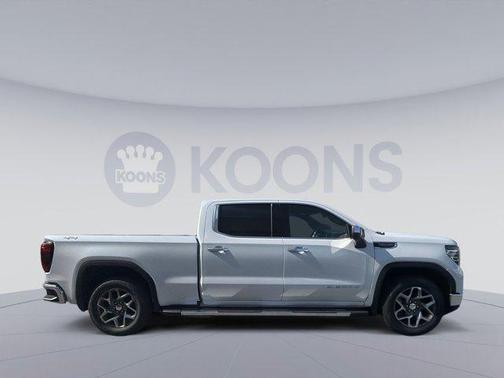 Glacier White Tricoat 2026 GMC Sierra 1500 SLT