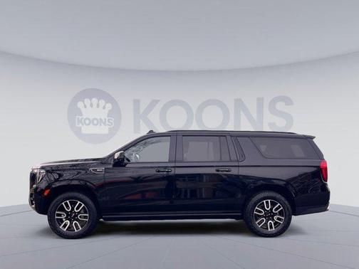 2023 GMC Yukon XL 4WD AT4