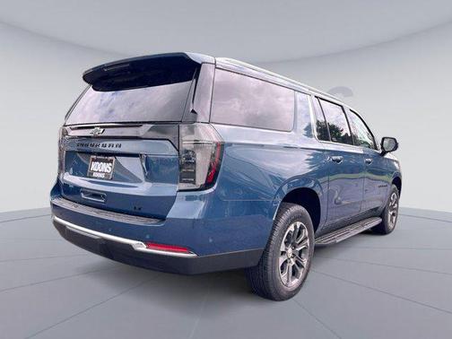 2025 Chevrolet Suburban LT