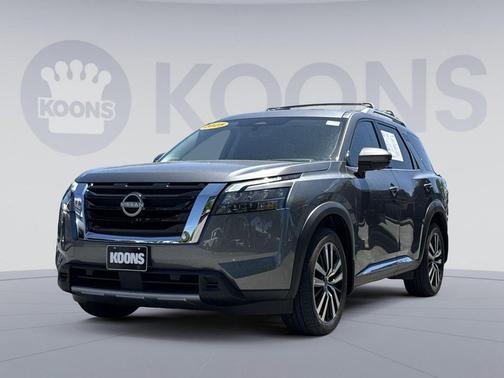 Gun Metallic 2025 Nissan Pathfinder Platinum 4WD