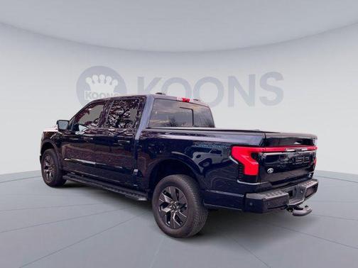 2023 Ford F-150 Lightning LARIAT