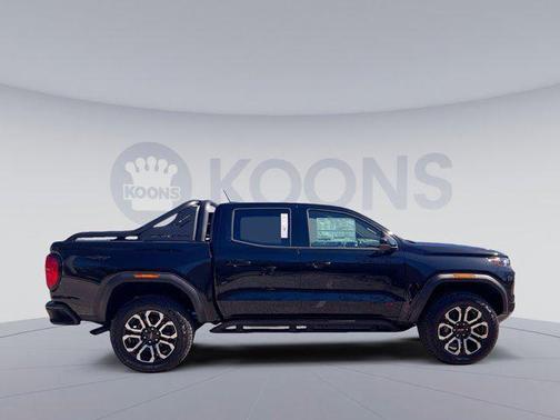 2025 GMC Canyon Base