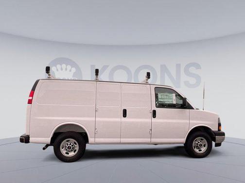 2025 GMC Savana 2500 Work Van