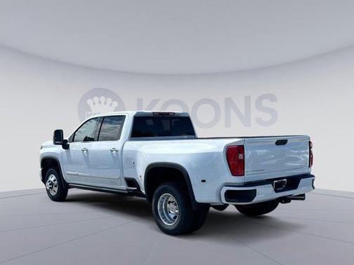 Polar White Tricoat 2026 Chevrolet Silverado 3500 High Country