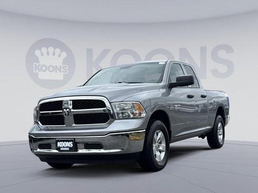 Billet Silver Metallic Clearcoat 2024 RAM 1500 Classic SLT