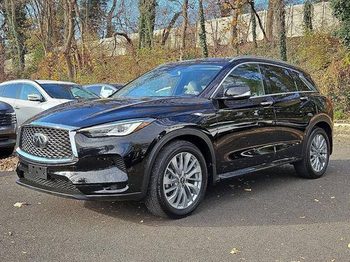 2023 INFINITI QX50 LUXE