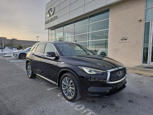 2023 INFINITI QX50 LUXE