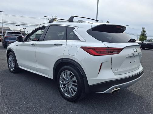 2023 INFINITI QX50 LUXE