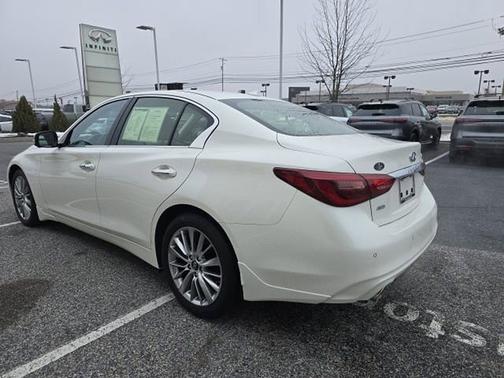 2022 INFINITI Q50 LUXE
